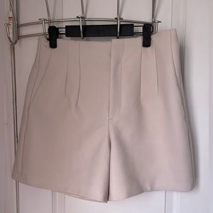 Zara shorts size L